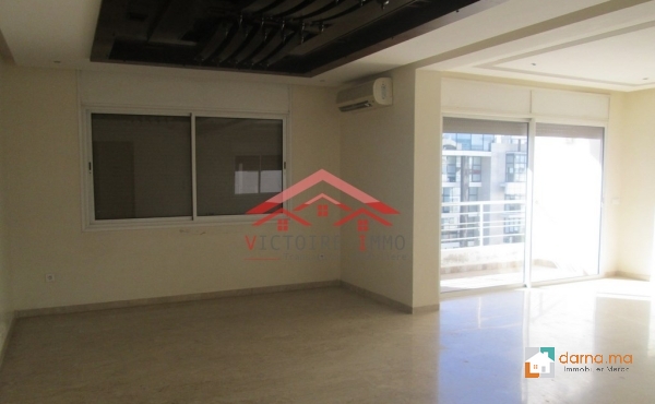 Appartement de standing vide de 160m² en location à Hay riad